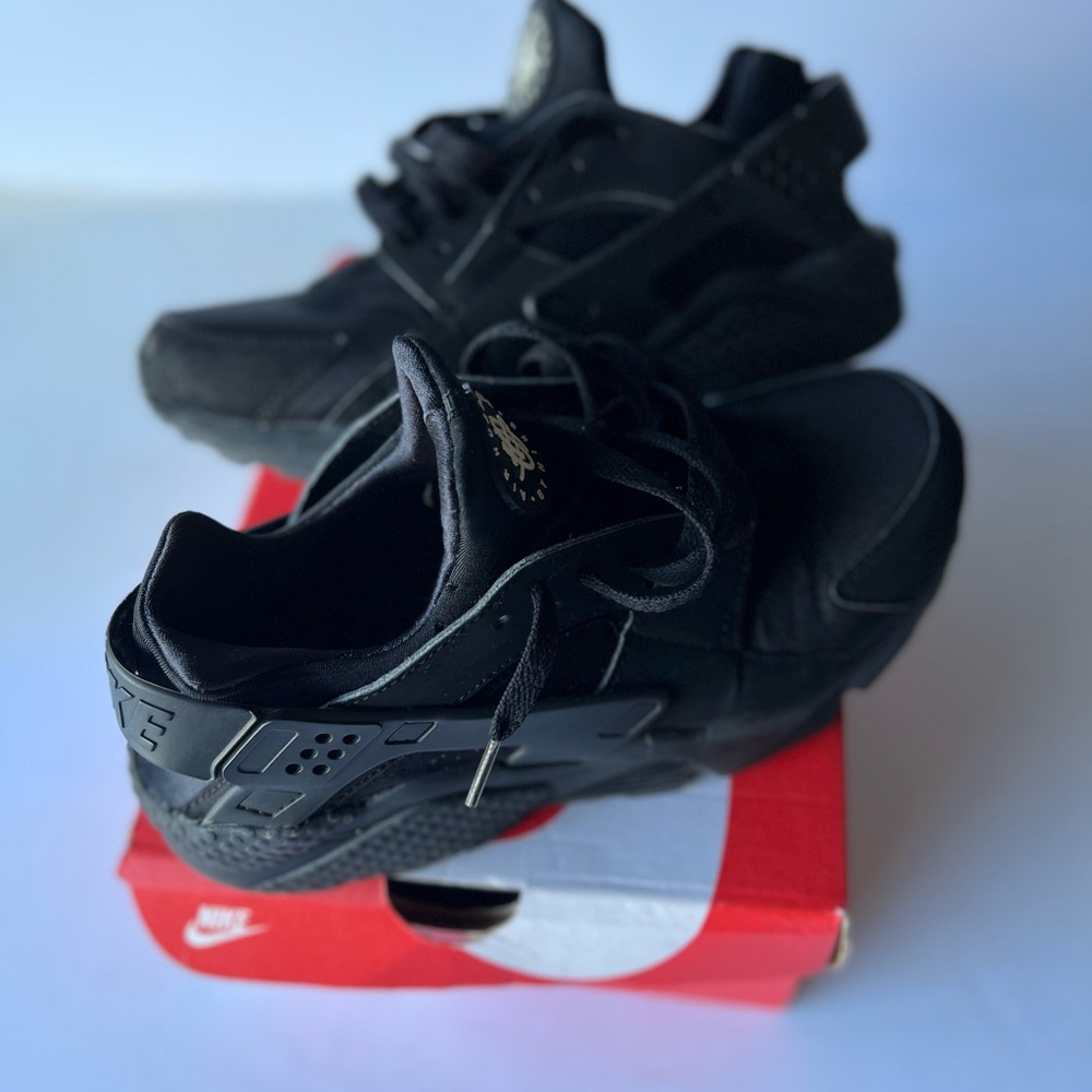NIKE Air Huarache